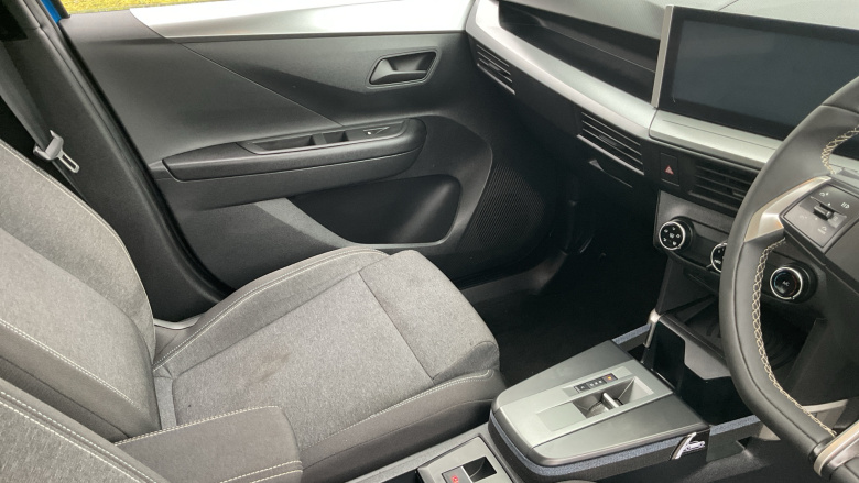 Vauxhall Frontera 83kW Design 44kWh 5dr Auto Electric Estate